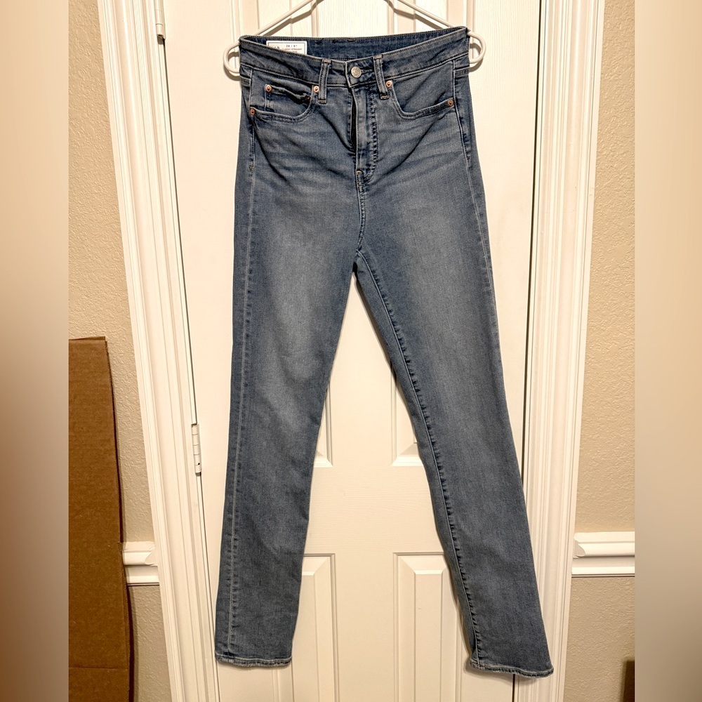 GAP CLASSIC STRAIGHT HIGH RISE-Sz.28 T